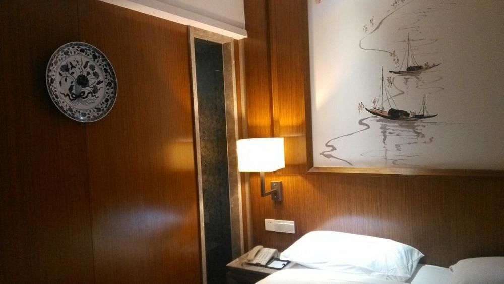 Yannian Lanjing Hotel - Чанша Экстерьер фото